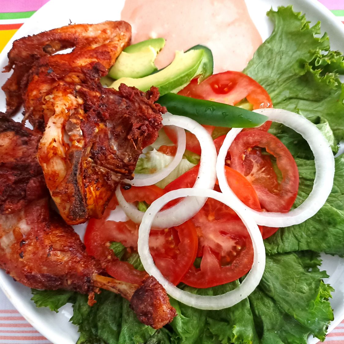 Orden de Pollo Frito con Ensalada