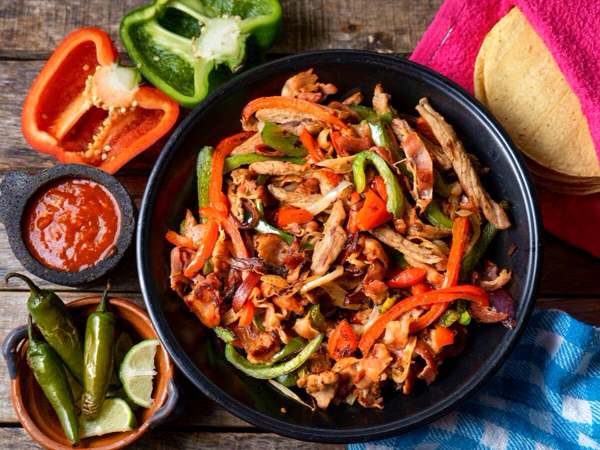 Pajarillos en el Alambre