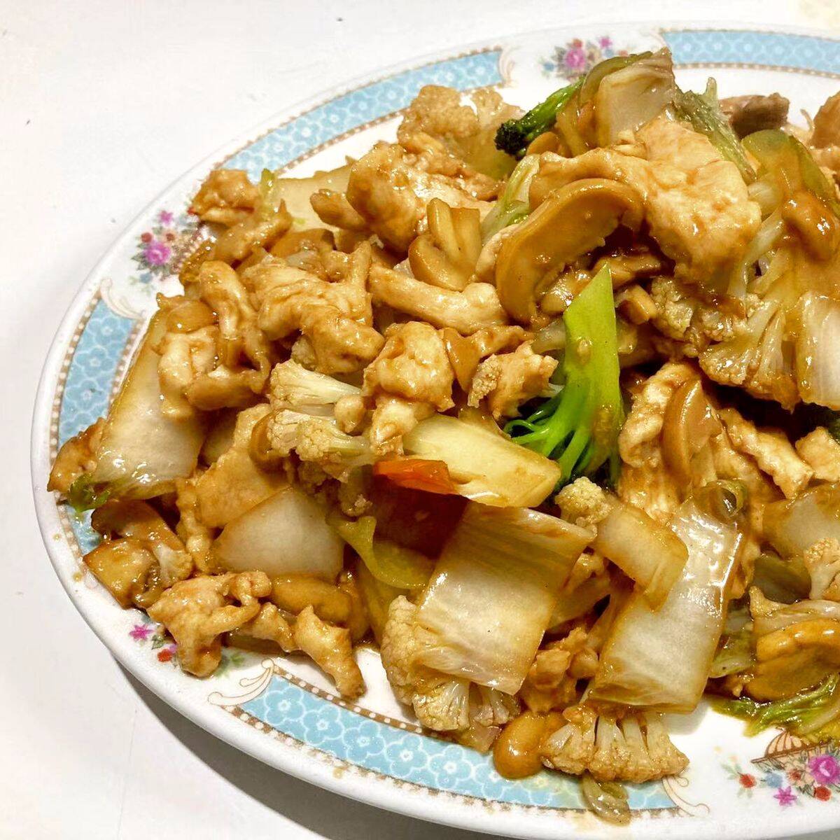 Pollo con verduras en Salsa Ostión