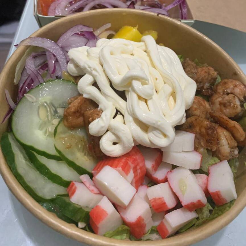 Base: Mix De Folhas
Proteina : Camarao E Kani
Toppings : Sunomono,Manga E Cebola Roxa
Molho : Shoyu