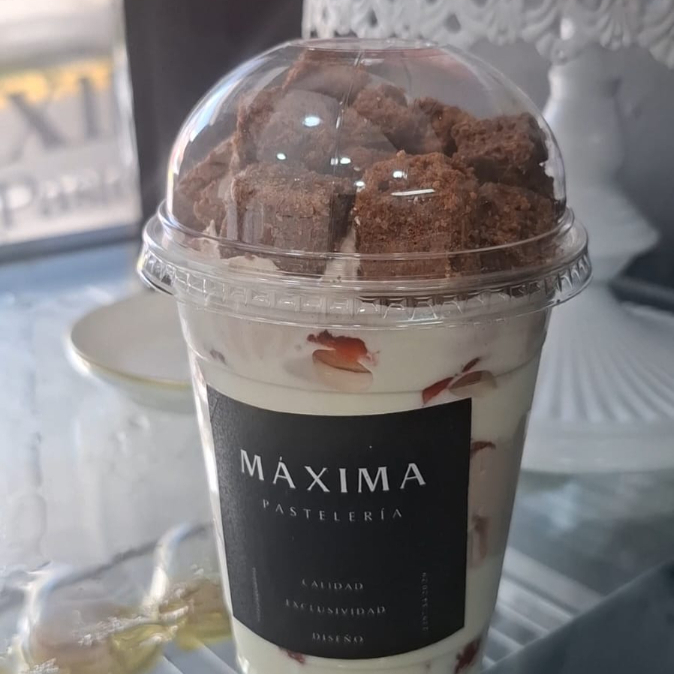 Fresas con Crema y Brownie