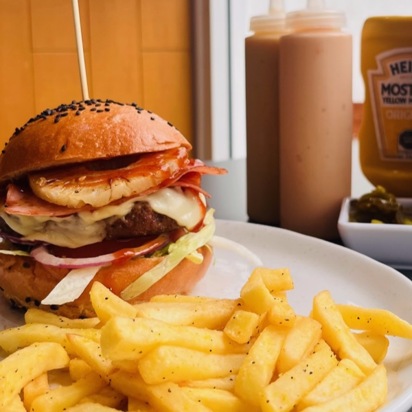 Hamburguesa Hawaiian Encarbonada