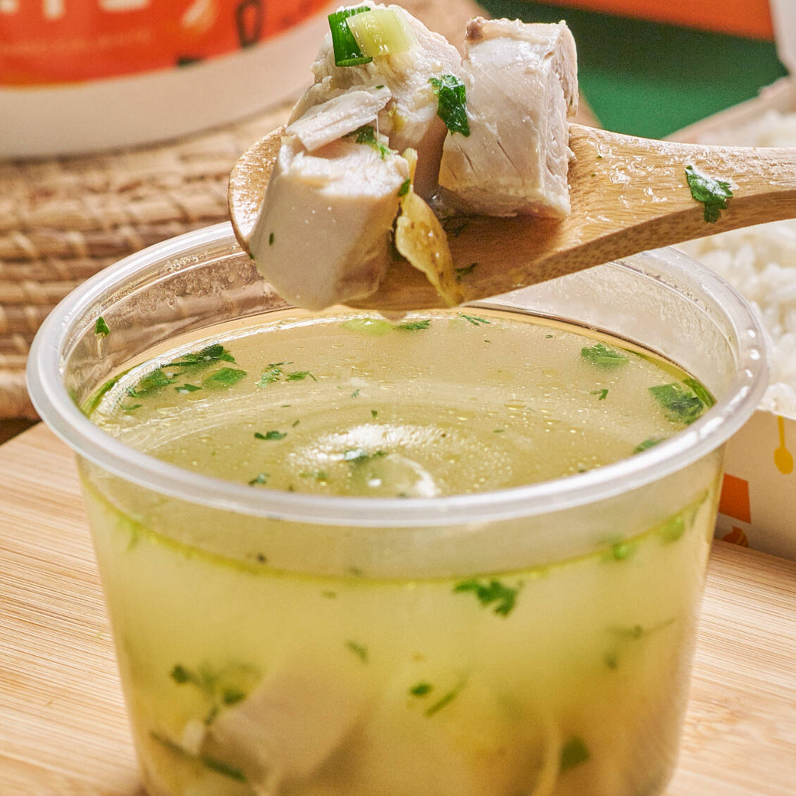 Caldo de Pollo