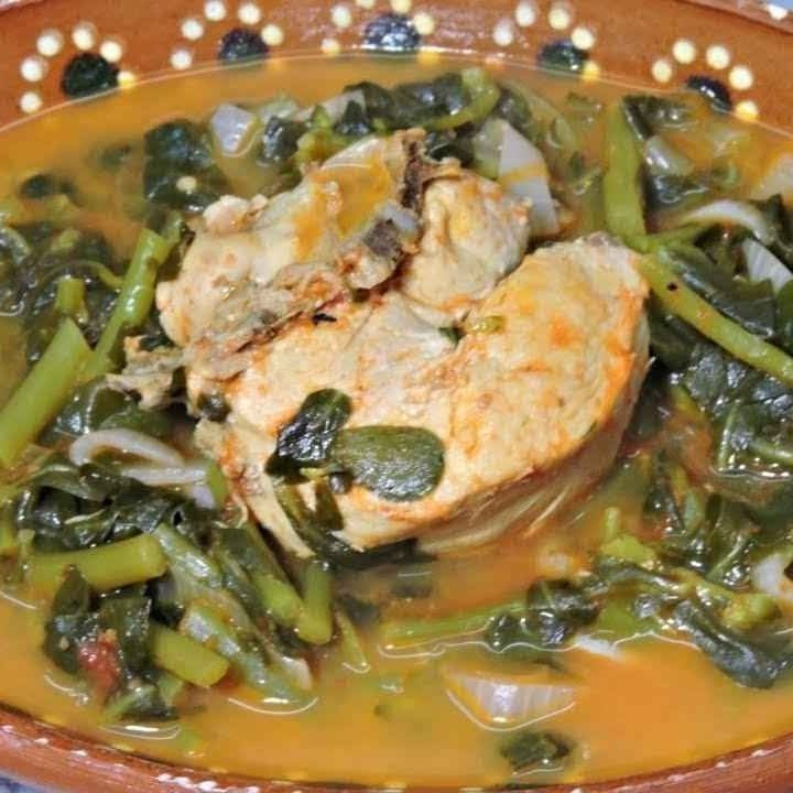 Pollo con Verdolagas en Salsa Verde