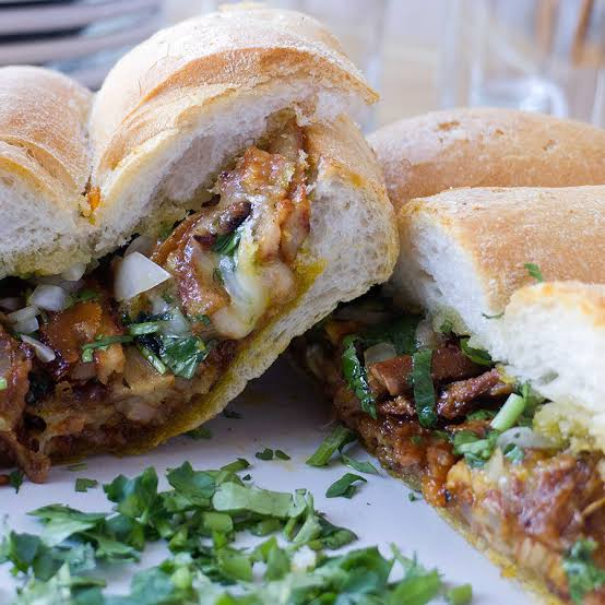 Torta de Alambre con Queso