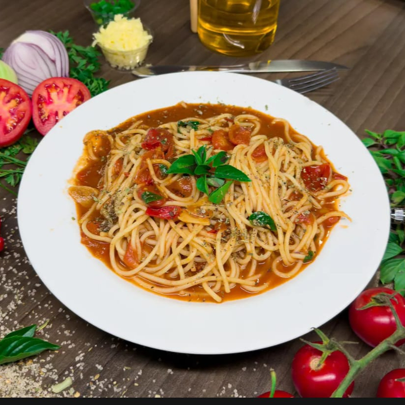 Macarrão espaguete ao molho pomodoro