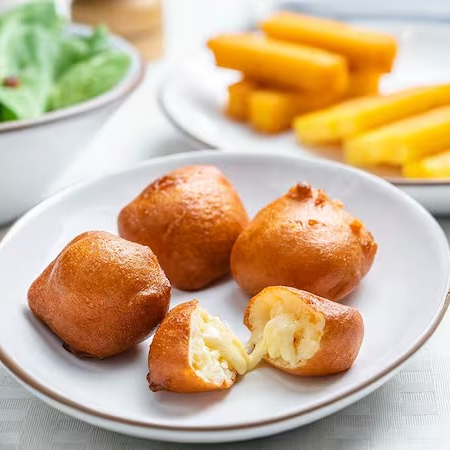 Impossível comer um só! Macio, cremoso e muito saboroso é uma receita Original di paolo.
Ingredientes: farinha de trigo, ovo, leite, sal, cerveja, fermento e queijo mozarela.
Contém glúten e lactose.