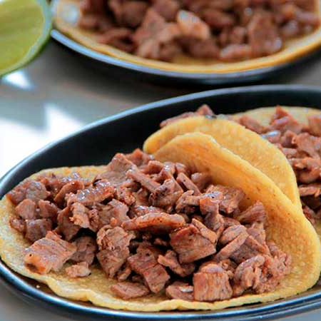 Taco de Bistec o Chorizo