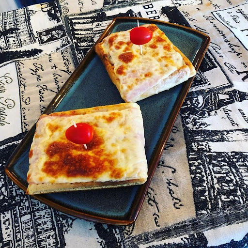 Waffle Jamón De Pavo Con Manchego