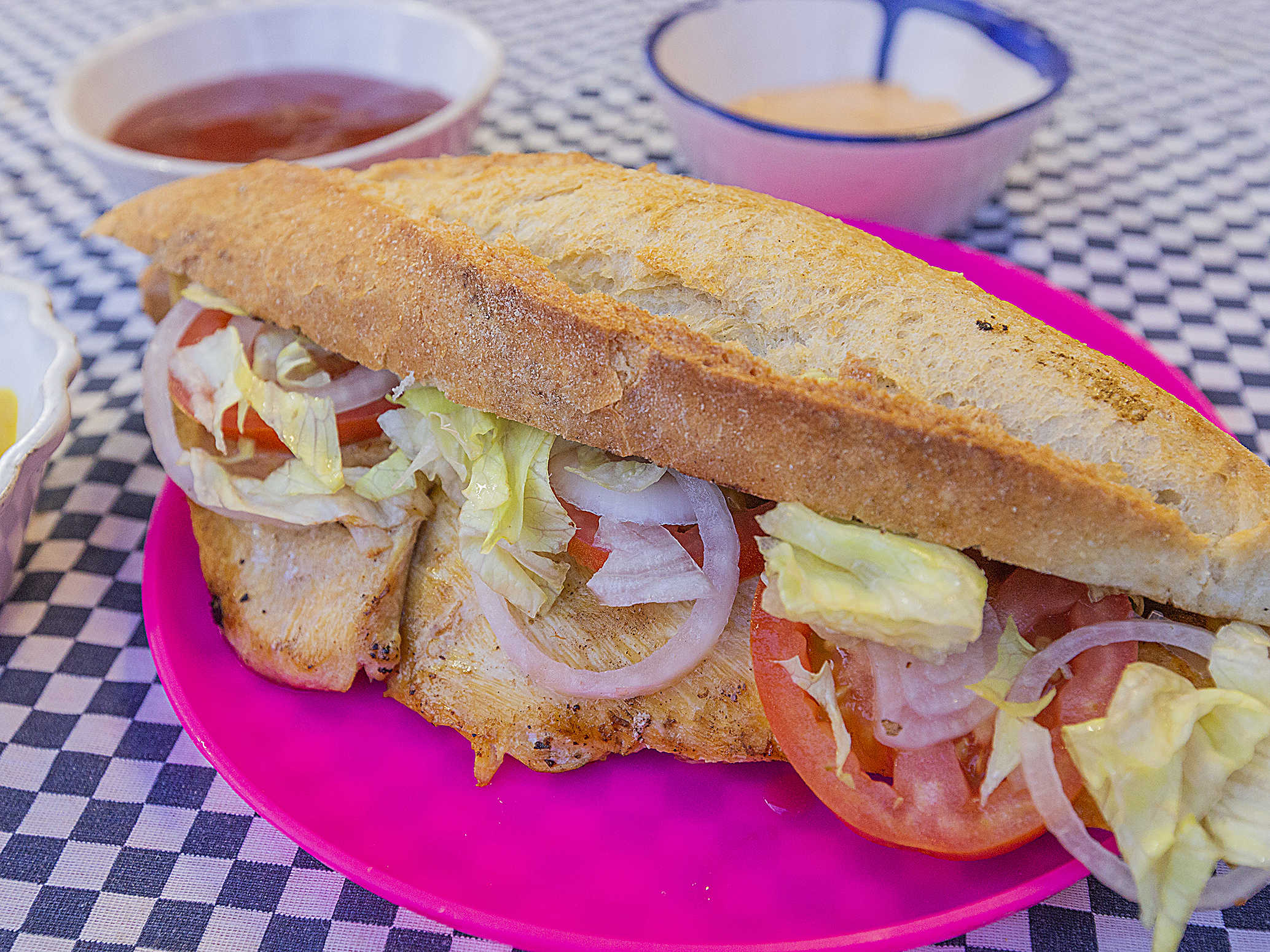 Lonche de Pollo con Queso