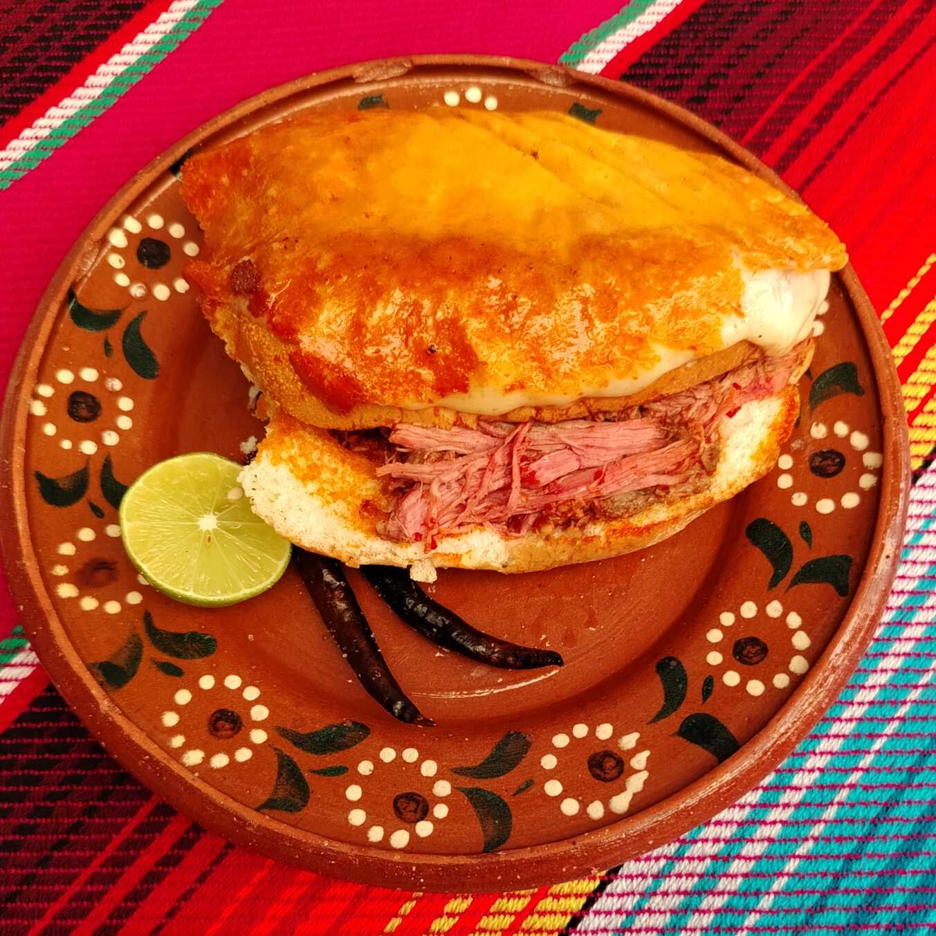 Quesitorta de Birria de Res