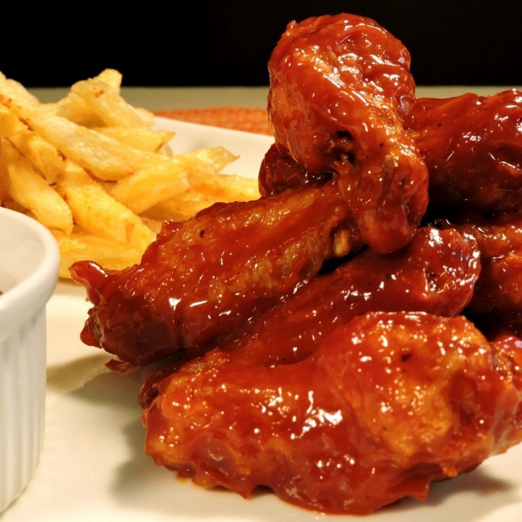 Chilling Wings x 8 +🍟+ 1 salsa