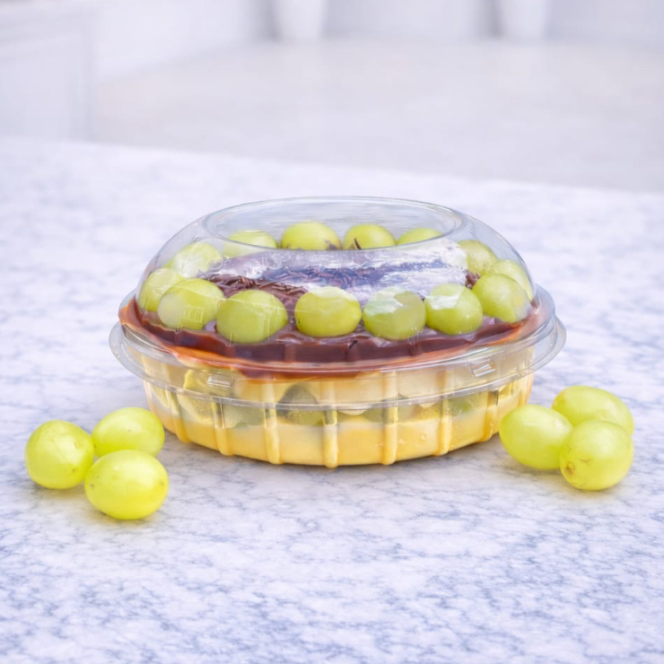 Uvas fresquinhas combinadas com camadas cremosas de Ninho e chocolate. Uma travessa de 1 litro deliciosa, perfeita para qualquer ocasião.