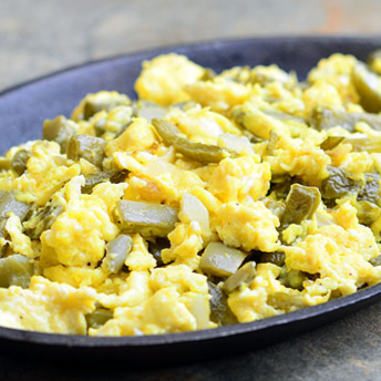 Huevo con Nopales