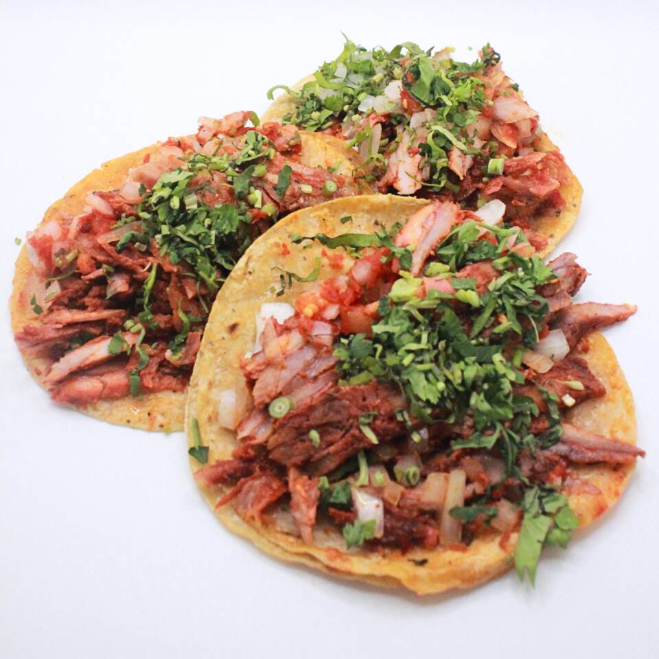 20 TACOS + SODA 1.5 LT