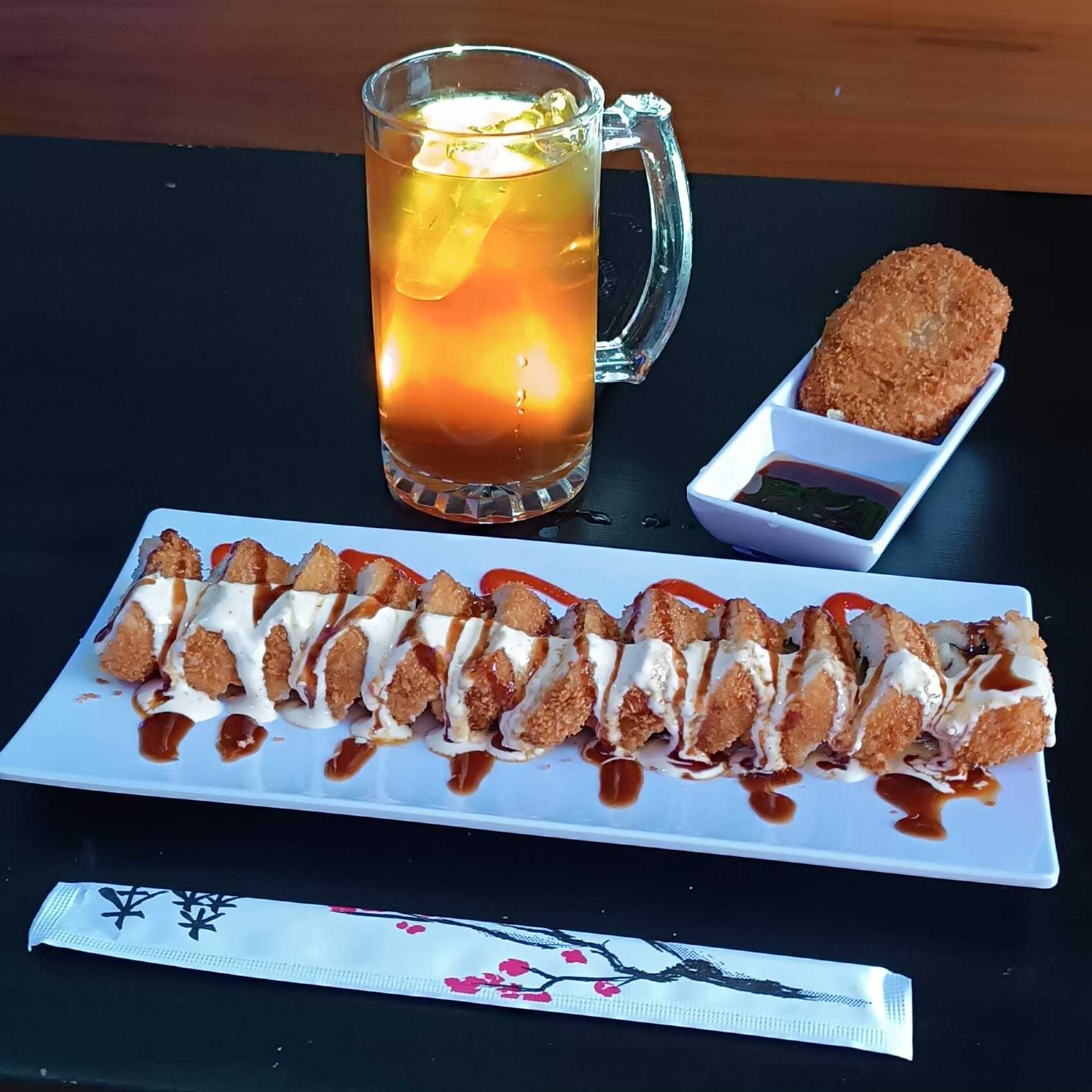 Combo Maki,  Kushiage y Te Helado
