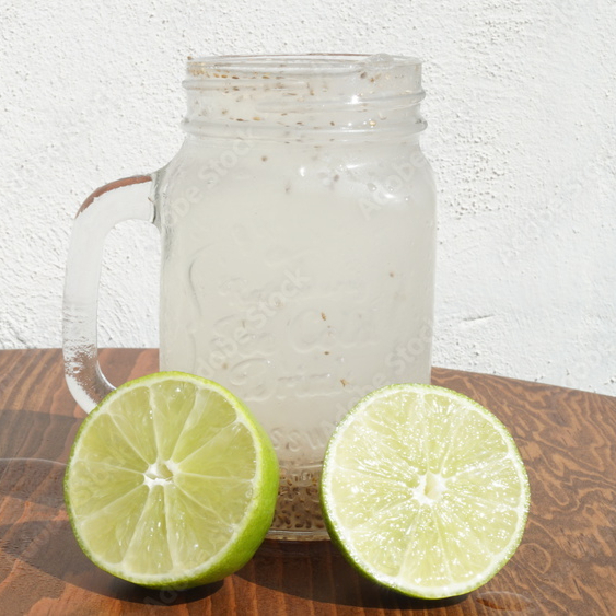 Agua de Limón con Chía