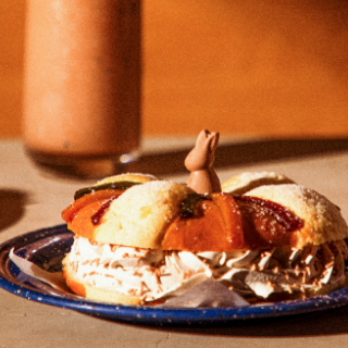 Rosca de Reyes rellena de Crema Irlandesa