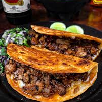 Quesadilla montada de barbacoa