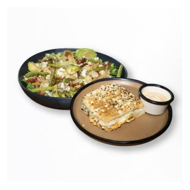 Medio Panini + Ensalada Mediana