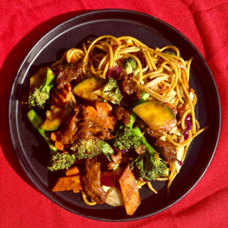 Vegetales Res con Espagueti