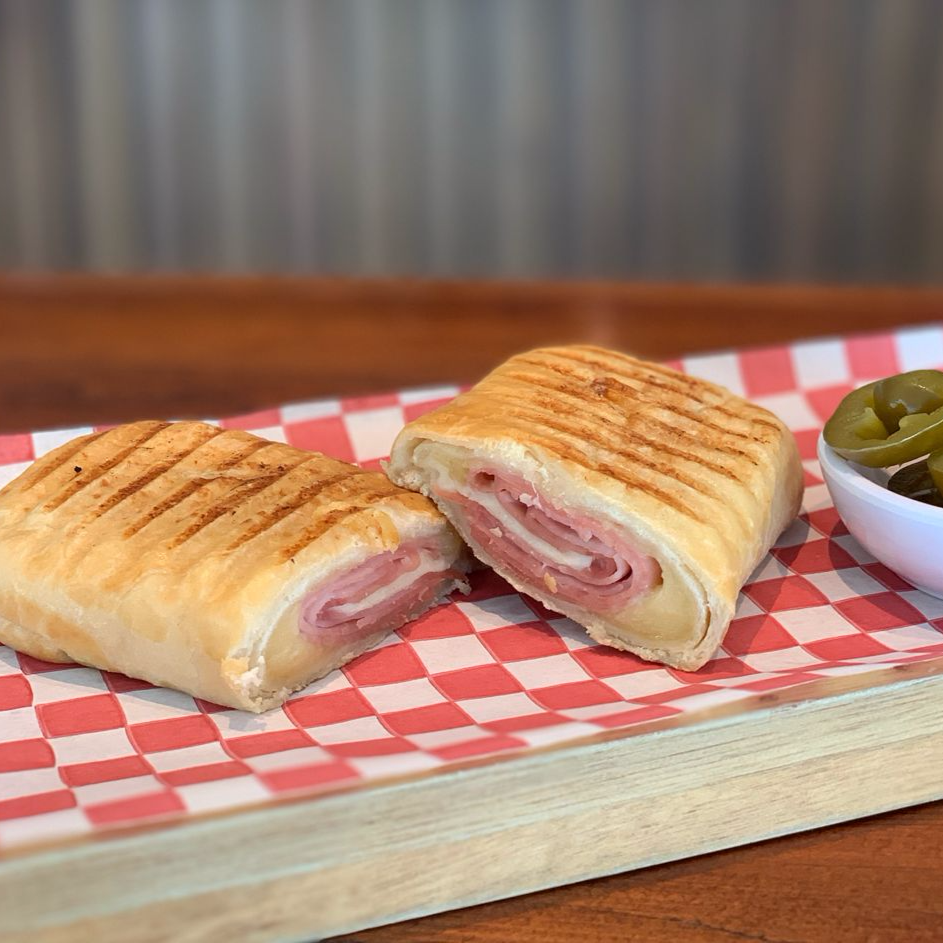 Pretzel de Queso y Jamón