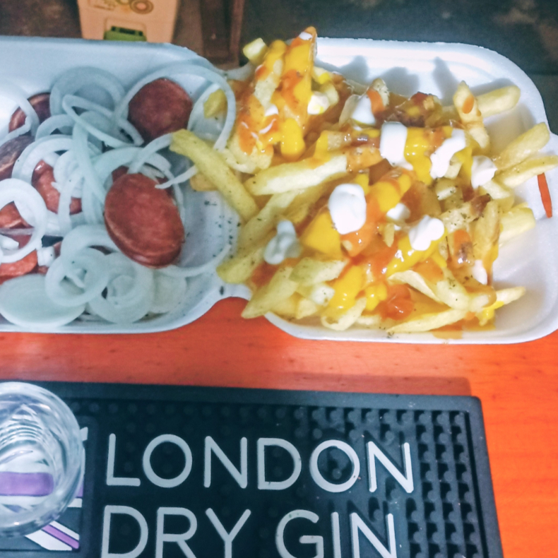 Suculenta porção sequinha e feita na hora, com 300gr de puro sabor.