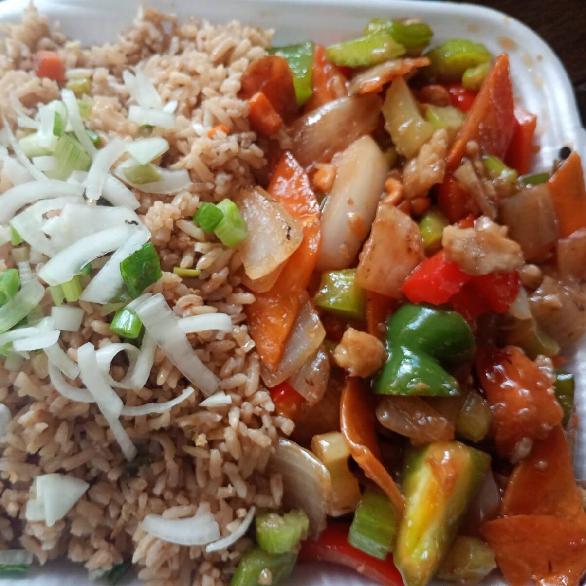 Paquete 1 Guisado, Arroz y 1 Te Helado