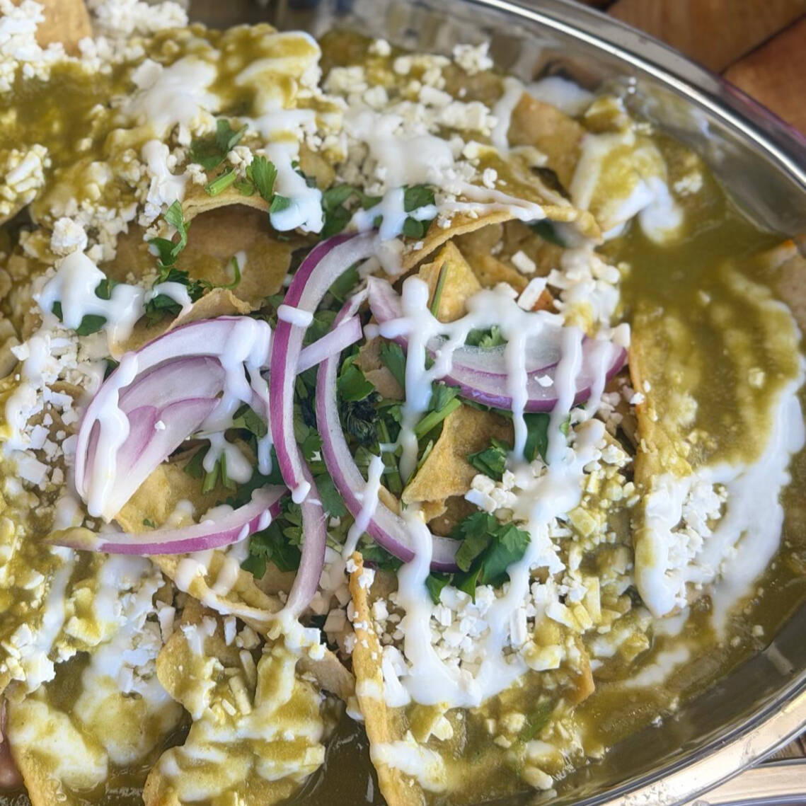 Hermano Chilaquil Sencillo El padrino Salsa verde