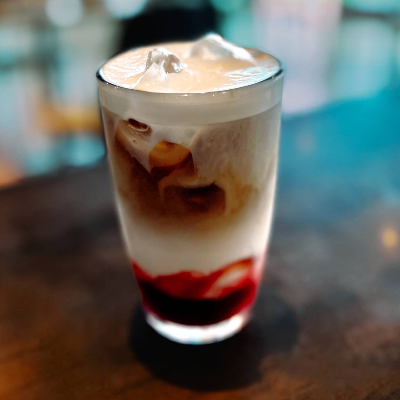 STRAWBERRY ICED LATTE