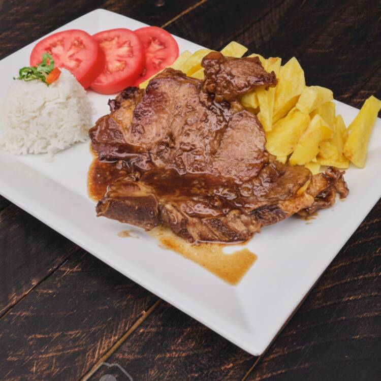 Bistec con Papas Fritas