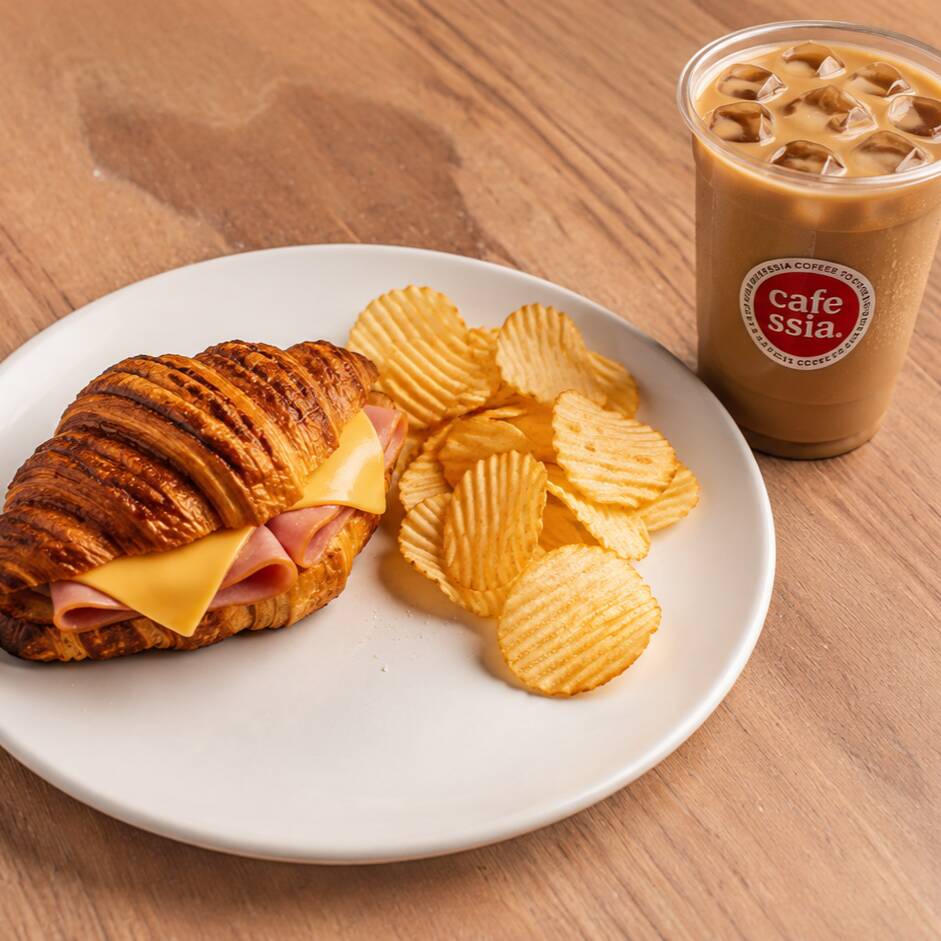 Latte Frío + Croissant (combo)