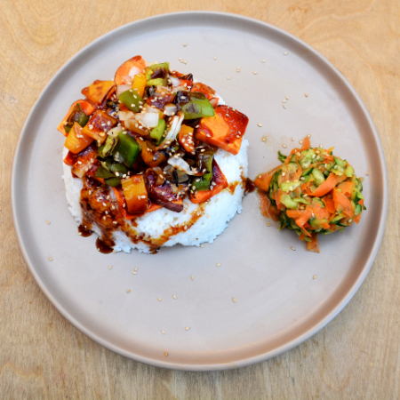 Teriyaki Veggie al Carbón Con Ensalada