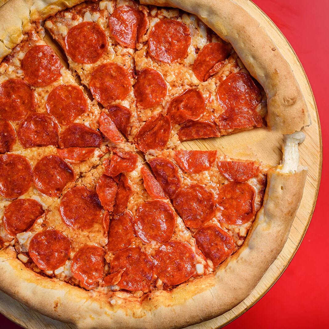 Pizza Molto Pepperoni con Orilla Rellena