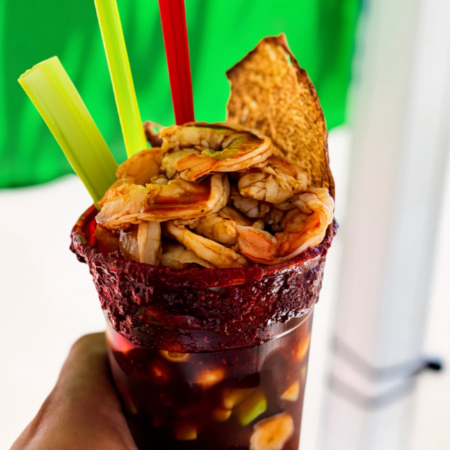 CLAMATO (ALMEJA, CAMARON, PULPO)