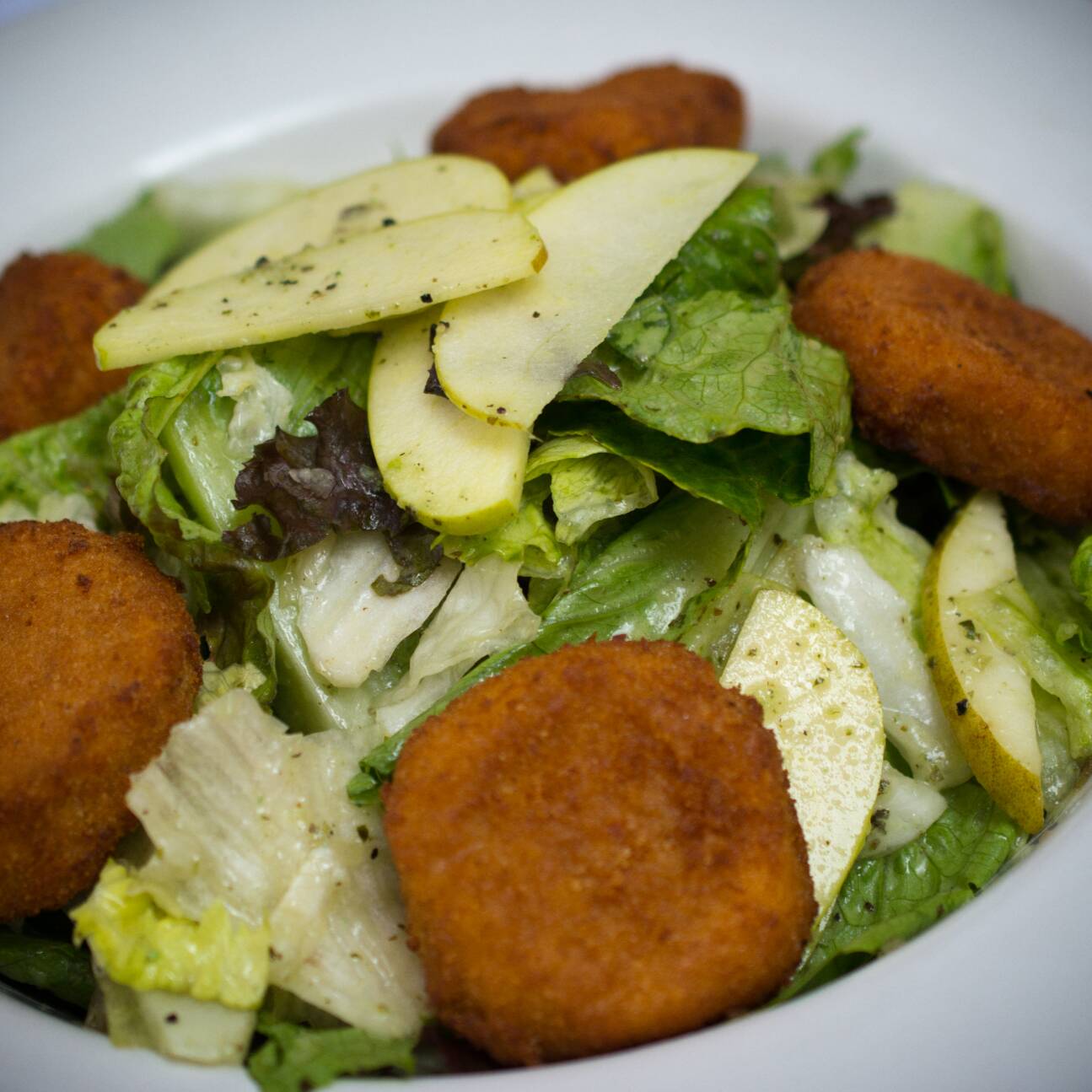 Ensalada de Frutas con Queso