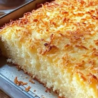Delicie-se com a textura macia do aipim combinada ao sabor doce e natural do coco, em cada mordida.