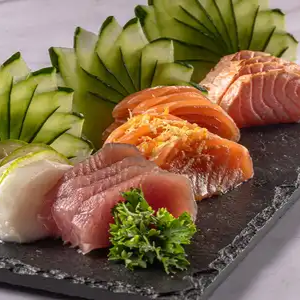 4 Sashimi Salmão Toast 4 Sashimi Salmão Trufado 4 Sashimi Salmão 4 Sashimi Peixe Branco 4 Sashimi de Atum