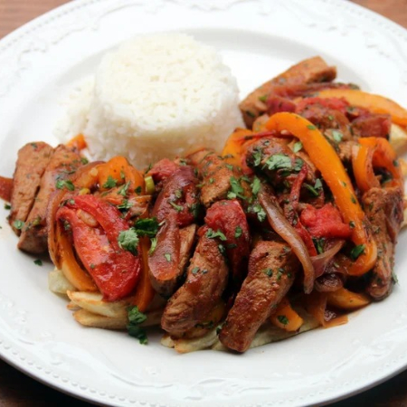 Lomo saltado