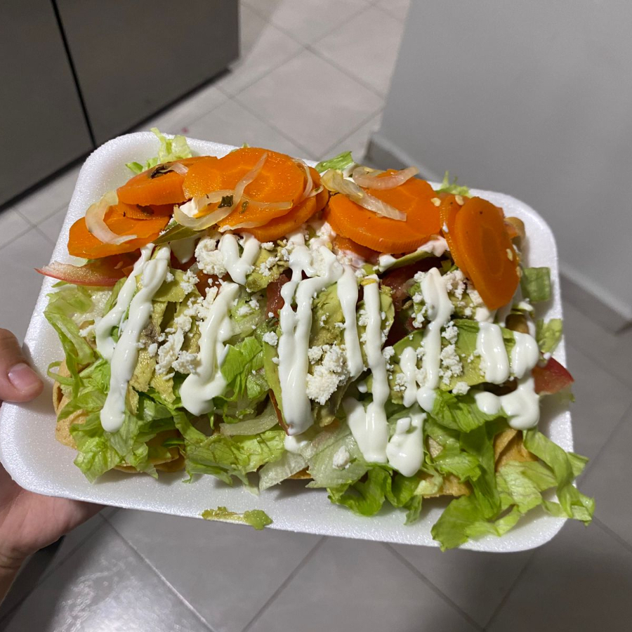 Orden de 5 Tacos Dorados de Deshebrada de Res