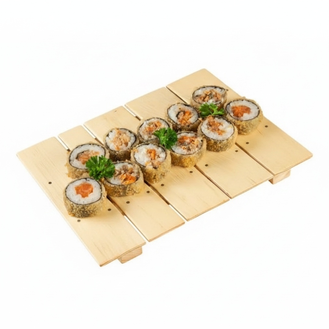 Salmão grelhado misturado com cream cheese e o molho do cheff, arroz japonês envoltos em alga com cobertura crocante de farinha Panko