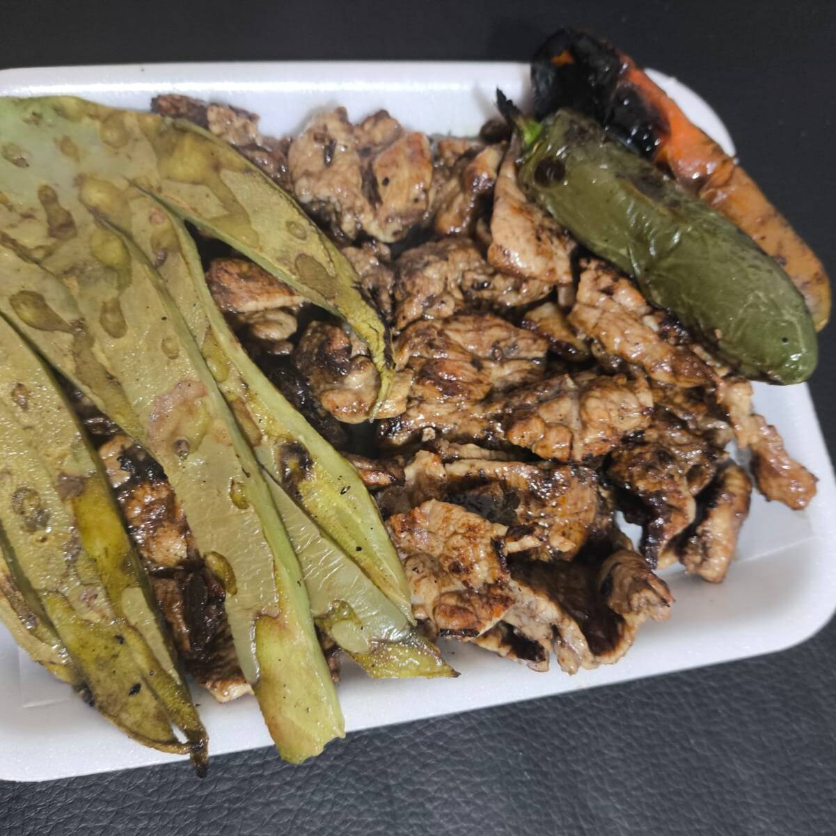 AVILA"S CHAROLA DE CARNE ASADA DUO