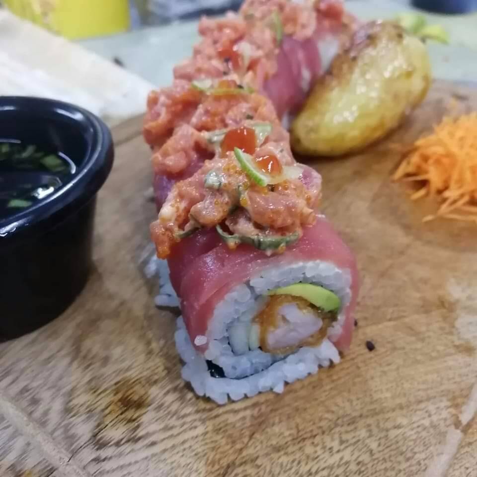 Sushi Maguro Roll Especial 10 pzas