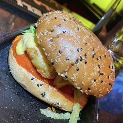 Hamburguesa De Pollo Con Aros de Cebolla