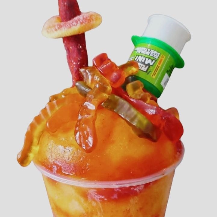 Smoothie de Mango, Chamoy y Gomitas