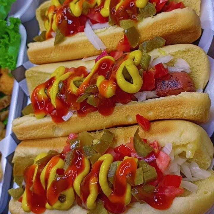 Hot dogs sencillos 3 piezas la orden