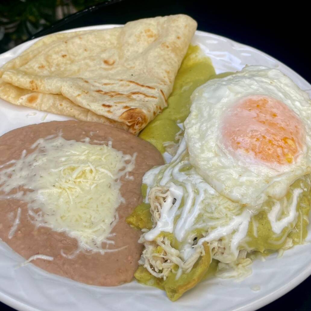 Ranchilaquil + Cafe de Olla
