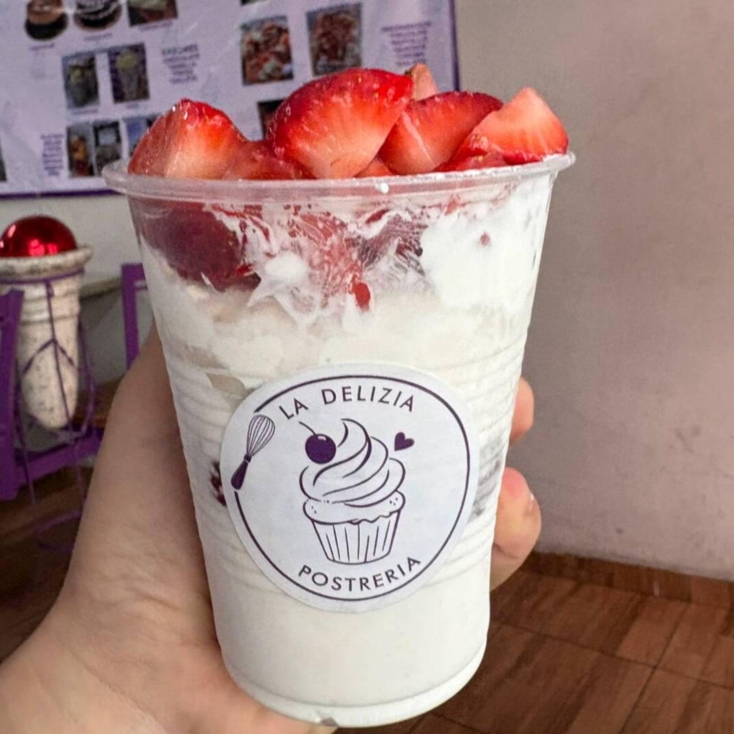 Fresas con Crema Sencillas 14 Oz