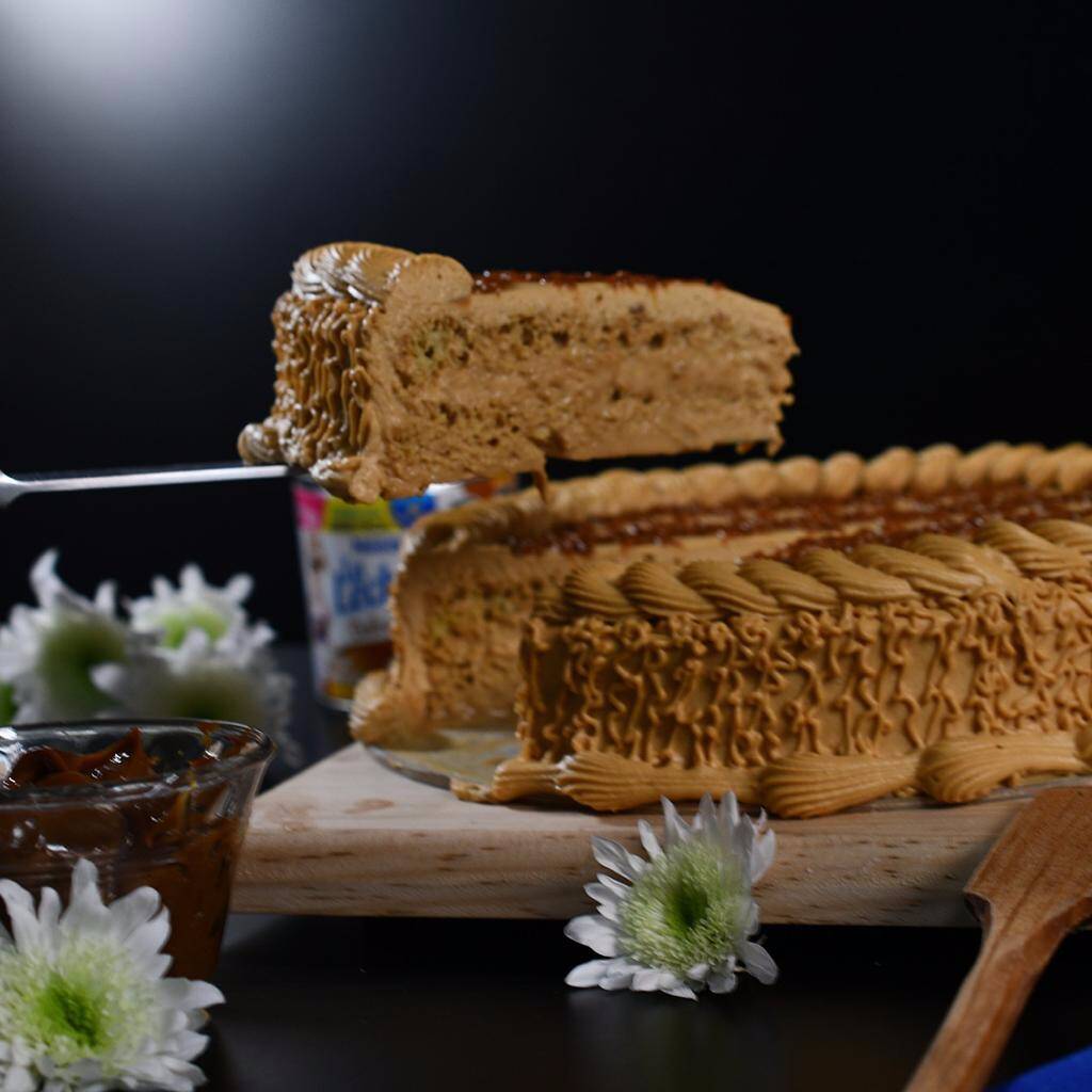 Pastel de Dulce de Leche Grande.