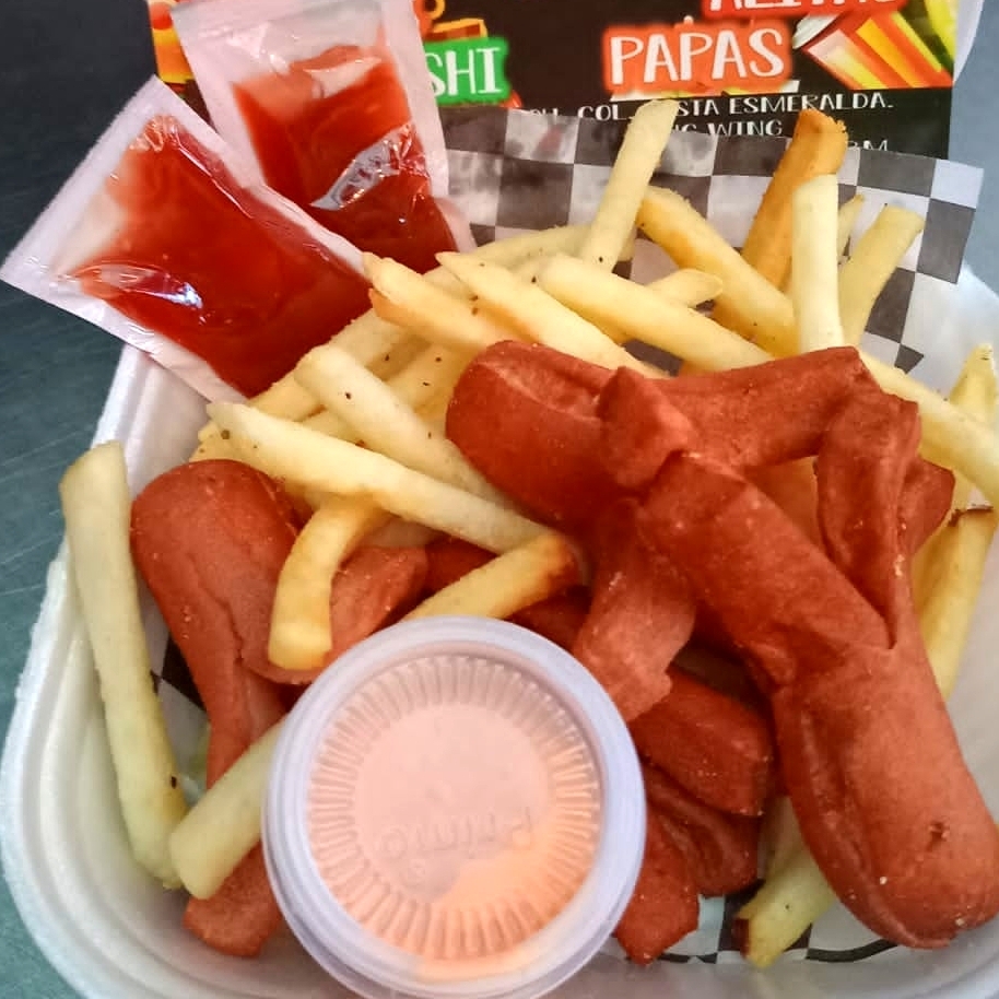 Salchipapas